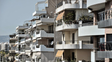 Τι κερδίζουν οι ιδιοκτήτες με τις νέες ρυθμίσεις  για τα ακίνητα - «Απεγκλωβίζονται χιλιάδες μεταβιβάσεις», λέει ο Κυρανάκης