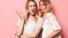 Νιώθουν καλύτερα όσοι κλαψουρίζουν; Είναι πιο ευτυχισμένοι οι γκρινιάρηδες; Ένας ψυχοθεραπευτής εξηγεί