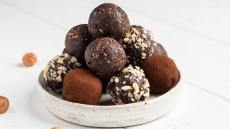 Πανελλήνιες: 10 σνακ με ξηρούς καρπούς και φρούτα που δίνουν ενέργεια