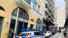 Θεσσαλονίκη: Έριξε λευκή μπογιά στο Γενικό Προξενείο της Ρωσίας – Συνελήφθη ένας 29χρονος