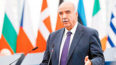 Μεϊμαράκης στο protothema.gr: Να μην «γκριζάρει» το μήνυμα των εθνικών εκλογών - Χρειαζόμαστε ευρωπαϊκό στρατιωτικό βραχίονα