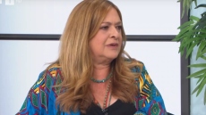 Τζόυς Ευείδη: Τα πρώτα χρόνια με φώναζαν από κάτι τύπου Δελφινάρια γι' αυτό δούλεψα ως σερβιτόρα