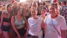 Coldplay: Σύμμαχοι στον αγώνα κατά του παιδικού καρκίνου - Η σχέση τους με την ΕΛΠΙΔΑ