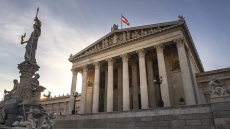 Διαδικασία υπερβολικού ελλείμματος για την Αυστρία εισηγείται η Κομισιόν
