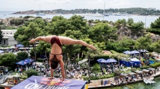 Το Red Bull Cliff Diving World Series κλείνει τα «100»: Μετά τη Λίμνη Βουλιαγμένη έρχεται η σειρά της Βοστώνης