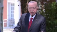 Ερντογάν: Ενοχλήθηκε με ερώτηση Ισπανού δημοσιογράφου για τους Ντεμιρτάς - Καβαλά 
