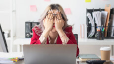 Επιστροφή από διακοπές και ακόμα εξαντλημένος: Τι να κάνετε όταν το ρεπό δεν είναι αρκετό