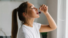 Το σούπερ καλοκαιρινό φρούτο για καλύτερο ύπνο και υγιές έντερο