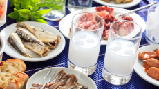 «Lesvos Ouzo Fest 2024»: Ξεκινά σήμερα η γιορτή του ούζου στη Μυτιλήνη