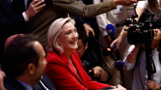 Στα ύψη το πολιτικό θερμόμετρο στη Γαλλία - Ξεκίνησαν να ψηφίζουν οι Γάλλοι του εξωτερικού