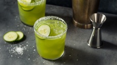 Φτιάχνουμε Margarita με δροσιστικό χυμό αγγουριού