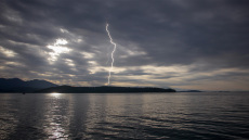 Χαλκιδική: «Το παιδί μου έπεσε κάτω και δεν ξανασηκώθηκε» λέει ο πατέρας της 13χρονης που σκοτώθηκε από κεραυνό 