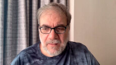 Δημήτρης Σταρόβας: Καταβάλλει προσπάθεια για να μιλήσει, είπε η σύντροφός του