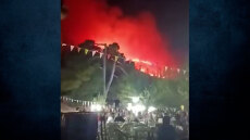Ζάκυνθος: Διασκέδαζαν σε πανηγύρι, ενώ η φωτιά έκαιγε ανεξέλεγκτα πίσω τους - Δείτε βίντεο