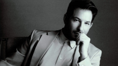 Γιώργος Περρής: Οι διάσημες συνεργασίες του, το πέρασμα από τις Κάννες και ο λόγος που δεν θα σταματήσει να τραγουδάει