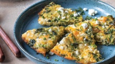 Σφουγγάτο µε κολοκύθι, πατάτες και µυρωδικά