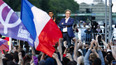Ανατροπή στη Γαλλία: Πρώτο το Νέο Λαϊκό Μέτωπο του Μελανσόν χωρίς αυτοδυναμία, δεύτερος ο Μακρόν, τρίτη η Λεπέν