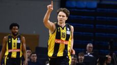 Η ΑΕΚ ανανέωσε το συμβόλαιο του Κουζμίνσκας έως το 2026