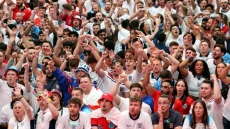 Κορωνοϊός: Euro και Ολυμπιακοί Aγώνες εκτοξεύουν τα κρούσματα – Πότε θα κορυφωθεί η έξαρση στην Ελλάδα