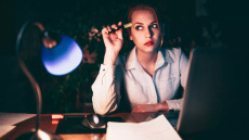 Ξενύχτηδες ή πρωινοί τύποι: Ποιοι είναι πιο έξυπνοι; Έρευνα σε 26.000 άτομα απαντά