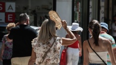 Καιρός: Οι πιο δύσκολες 72 ώρες του καύσωνα - Έκτακτα μέτρα σε δημόσιο και ιδιωτικό τομέα