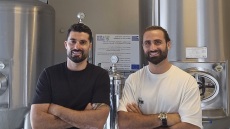 Δυο αδέρφια από την Κεφαλονιά παράγουν την πρώτη μπίρα του νησιού