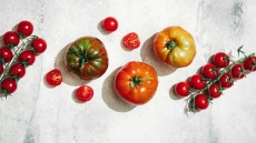 Οι Ελληνες και η ντομάτα: Τρώμε 75 κιλά κατά κεφαλήν τον χρόνο