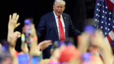 Στo 1 εκατ. δολάρια ανέβασε ο Τραμπ τη συνδρομή για το θέρετρο Μαρ-α-Λάγκο