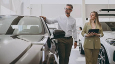 Πολύ πιο επικίνδυνη η «μυρωδιά καινούργιου» του αυτοκινήτου όταν κάνει ζέστη – Δείτε γιατί