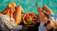 Καλοκαιρινά φρούτα: Οι 3 top δροσιστικές επιλογές για καλύτερη υγεία και ευεξία