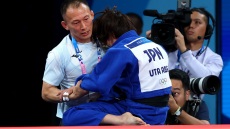 Ολυμπιακοί Αγώνες 2024: Πλάνταξε στο κλάμα η Ούτα Άμπε μετά την πρώτη της ήττα από το 2019 - Δείτε βίντεο