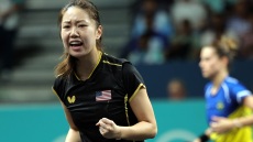 Λίλι Ζανγκ: Είναι τέσσερις φορές Ολυμπιονίκης, αλλά οι γονείς της τής ζητάνε να βρει... μια κανονική δουλειά - Δείτε βίντεο