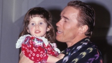 Άρνολντ Σβαρτσενέγκερ: Η κόρη του θυμήθηκε τα παλιά μέσα από ένα φωτογραφικό άλμπουμ