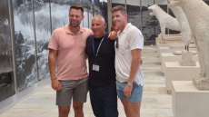 Στέφανος Κασσελάκης:Eπισκέφθηκε τη Δήλο και επιτίθεται στον Άδωνι γιατί τον καταγγέλλει η ΕΣΗΕΑ για την Αυγή