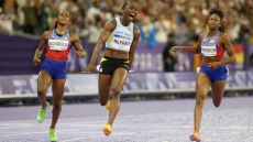 Ολυμπιακοί Αγώνες: Η Άλφρεντ, από την Αγία Λουκία, η χρυσή Ολυμπιονίκης στα 100μ - Δείτε βίντεο
