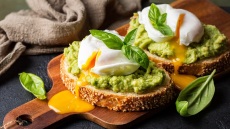 Πρωινό: πώς συνδέεται με την ψυχική υγεία και τη νοητική λειτουργία;