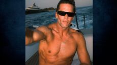 Τομ Μπρέιντι: Ανέβασε μια selfie γυμνόστηθος για να γιορτάσει τα 47α γενέθλιά του
