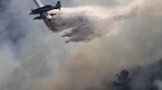 Υπό έλεγχο η φωτιά στον Μαρκόπουλο 