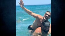 Παντελής Τουτουντζής: Παιχνίδια στο νερό με τον σύντροφό του λίγο πριν παντρευτούν