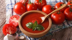 Πώς να φτιάξετε τη γευστικότερη σπιτική σάλτσα ντομάτας