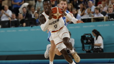 Ολυμπιακοί Αγώνες: Συγκλονίζει ο Σρέντερ για τον ρατσισμό που βίωσε: Με έλεγαν βρώμικο λόγω του χρώματος του δέρματός μου 