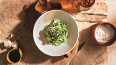 Ζυμαρικά κολοκυθιού με φέτα και λιαστή ντομάτα