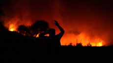 Τουρκία: Σε πύρινο κλοιό η Σμύρνη, κάηκαν δεκάδες σπίτια, απομακρύνθηκαν πάνω από 3.500 άτομα - Δείτε βίντεο