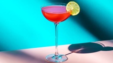 15 δροσιστικά cocktails για τα καλοκαιρινά μας βράδια