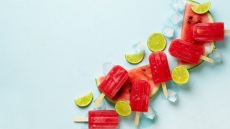 Γρανίτα, παγωτό, σορμπέ: 3 υγιεινές προτάσεις με καλοκαιρινά φρούτα