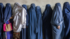 Οι Ταλιμπάν επιβάλλουν μια πιο αυστηρή σαρία και απαγορεύουν τη γυναικεία φωνή σε δημόσιους χώρους