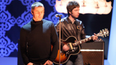 Oasis: Το θρυλικό συγκρότημα επιστρέφει - Μυστική συμφωνία για παγκόσμια περιοδεία με 58 εκατ. ευρώ