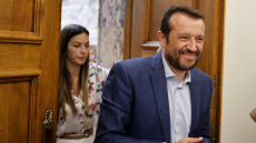 Νίκος Παππάς: Η Wikipedia τον «έχρισε» αρχηγό της Αξιωματικής Αντιπολίτευσης