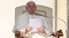 Ο πάπας Φραγκίσκος λέει πως η άρνηση βοήθειας σε μετανάστες είναι «μεγάλη αμαρτία»