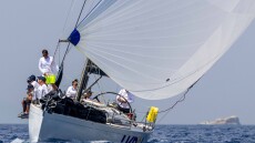 Διεθνής Ιστιοπλοϊκός Αγώνας Άνδρου: Η ναυτοσύνη των ιστιοπλόων μας επιβραβεύτηκε στις πρώτες κούρσες